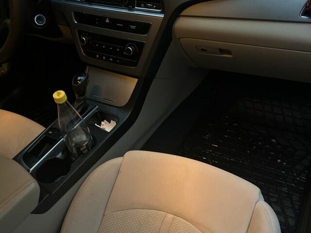 Коричневый Хендай Соната, объемом двигателя 2.4 л и пробегом 220 тыс. км за 261 $, фото 6 на Automoto.ua