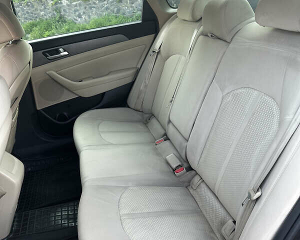 Коричневий Хендай Соната, об'ємом двигуна 2.36 л та пробігом 213 тис. км за 9999 $, фото 14 на Automoto.ua