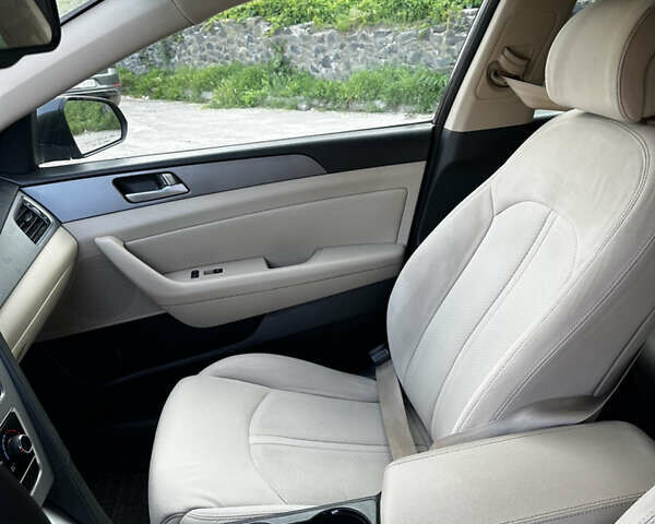 Коричневий Хендай Соната, об'ємом двигуна 2.36 л та пробігом 213 тис. км за 9999 $, фото 6 на Automoto.ua