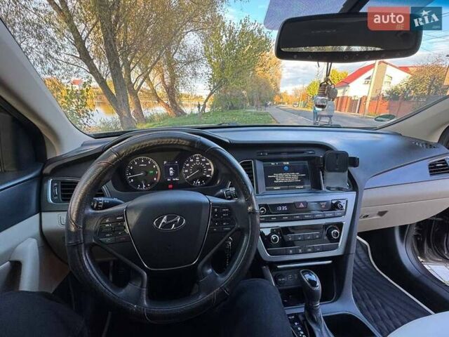 Коричневый Хендай Соната, объемом двигателя 2.36 л и пробегом 120 тыс. км за 13700 $, фото 5 на Automoto.ua