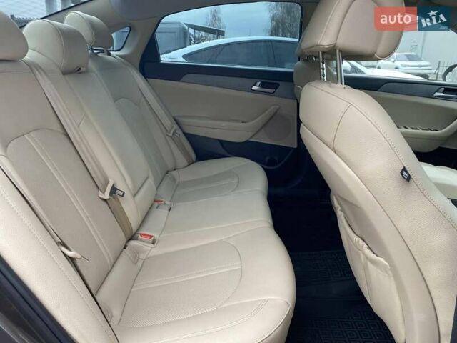 Коричневый Хендай Соната, объемом двигателя 2.36 л и пробегом 140 тыс. км за 8699 $, фото 14 на Automoto.ua