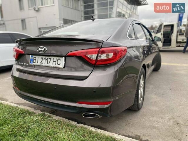 Коричневый Хендай Соната, объемом двигателя 2.36 л и пробегом 140 тыс. км за 8699 $, фото 5 на Automoto.ua