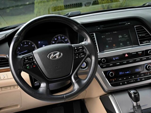 Коричневый Хендай Соната, объемом двигателя 2.4 л и пробегом 102 тыс. км за 6800 $, фото 5 на Automoto.ua