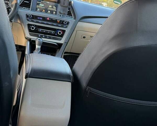 Коричневый Хендай Соната, объемом двигателя 2.36 л и пробегом 120 тыс. км за 13700 $, фото 6 на Automoto.ua