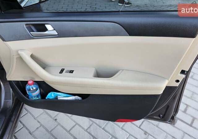 Коричневый Хендай Соната, объемом двигателя 2.36 л и пробегом 125 тыс. км за 9500 $, фото 19 на Automoto.ua