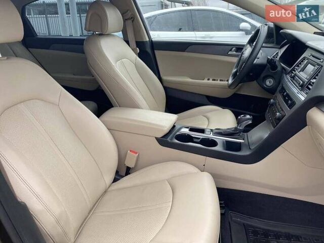 Коричневый Хендай Соната, объемом двигателя 2.36 л и пробегом 140 тыс. км за 8699 $, фото 11 на Automoto.ua