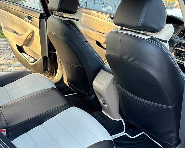 Коричневый Хендай Соната, объемом двигателя 2.36 л и пробегом 120 тыс. км за 13700 $, фото 4 на Automoto.ua