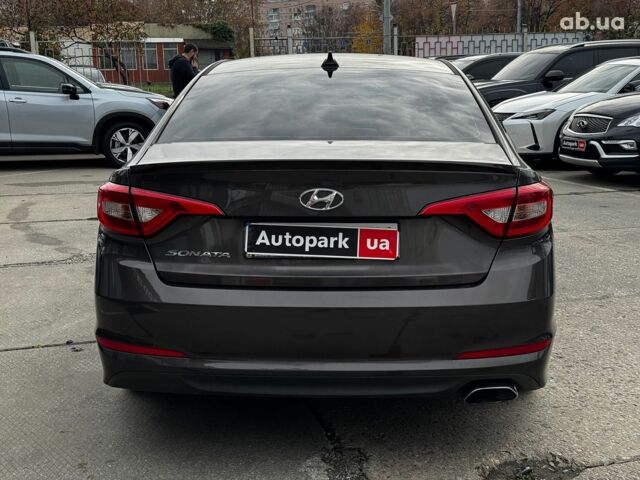 Хендай Соната 2017 в Харькове на Automoto.ua Коричневый Хендай Соната, объемом двигателя 2.4 л и пробегом 129 тыс. км за 11990 $, фото 3 на Automoto.ua