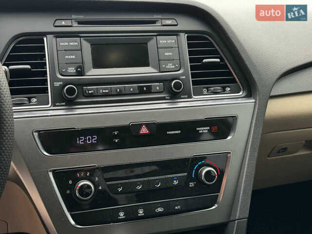 Коричневый Хендай Соната, объемом двигателя 2.4 л и пробегом 129 тыс. км за 11990 $, фото 13 на Automoto.ua