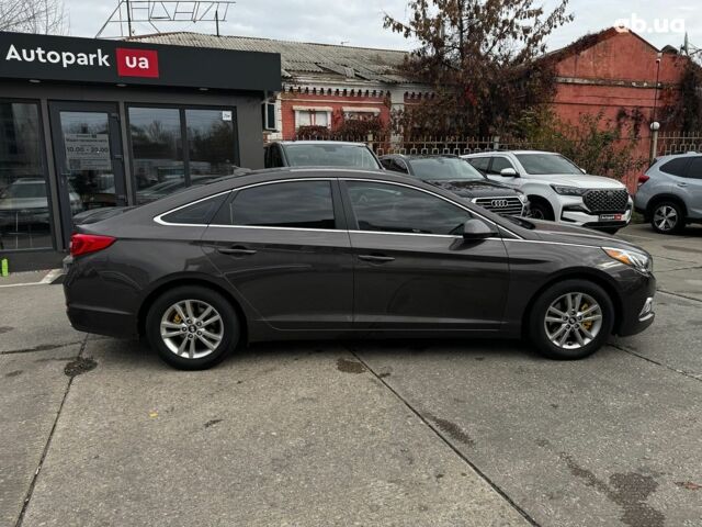 Хендай Соната 2017 в Харькове на Automoto.ua Коричневый Хендай Соната, объемом двигателя 2.4 л и пробегом 129 тыс. км за 11990 $, фото 5 на Automoto.ua