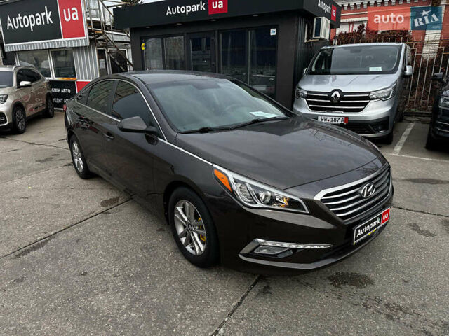 Коричневый Хендай Соната, объемом двигателя 2.4 л и пробегом 129 тыс. км за 11990 $, фото 6 на Automoto.ua