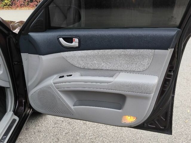 Красный Хендай Соната, объемом двигателя 0 л и пробегом 300 тыс. км за 3899 $, фото 21 на Automoto.ua