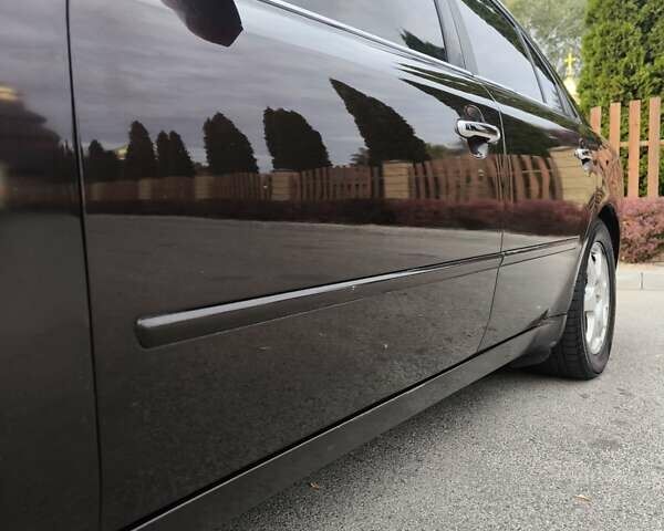 Красный Хендай Соната, объемом двигателя 2.36 л и пробегом 300 тыс. км за 3899 $, фото 1 на Automoto.ua