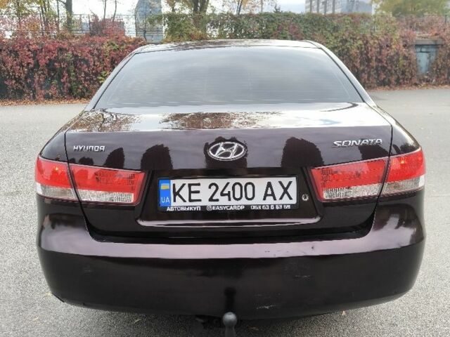 Красный Хендай Соната, объемом двигателя 0 л и пробегом 300 тыс. км за 3899 $, фото 5 на Automoto.ua