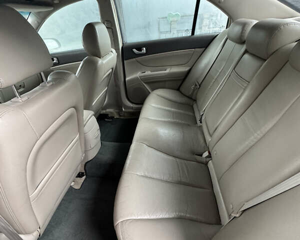 Красный Хендай Соната, объемом двигателя 3.34 л и пробегом 256 тыс. км за 5000 $, фото 6 на Automoto.ua