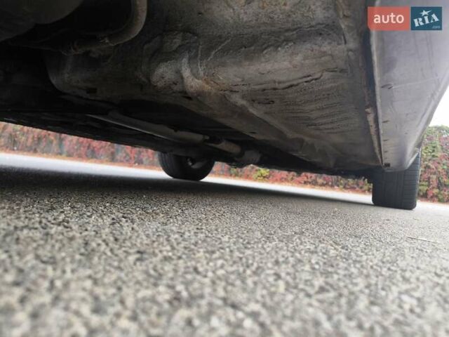 Красный Хендай Соната, объемом двигателя 2.36 л и пробегом 300 тыс. км за 3899 $, фото 16 на Automoto.ua