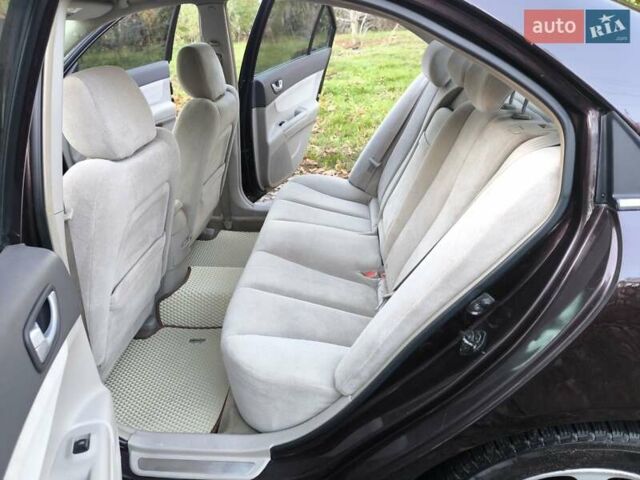 Червоний Хендай Соната, об'ємом двигуна 2 л та пробігом 280 тис. км за 4999 $, фото 27 на Automoto.ua