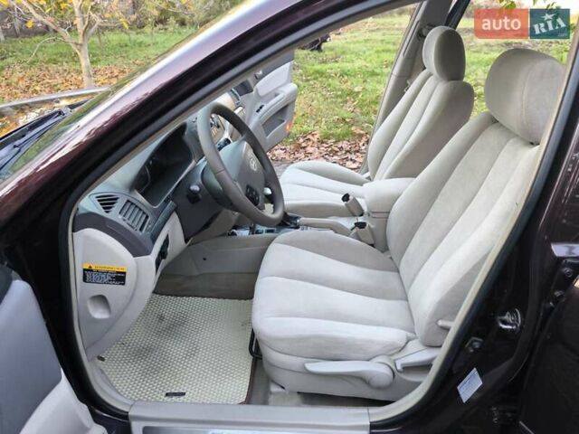 Червоний Хендай Соната, об'ємом двигуна 2 л та пробігом 280 тис. км за 4999 $, фото 24 на Automoto.ua