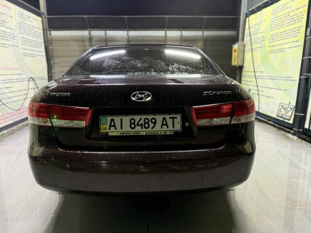 Червоний Хендай Соната, об'ємом двигуна 2.4 л та пробігом 133 тис. км за 8500 $, фото 5 на Automoto.ua