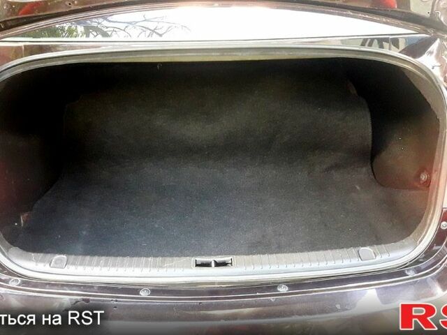 Красный Хендай Соната, объемом двигателя 3.3 л и пробегом 350 тыс. км за 5500 $, фото 6 на Automoto.ua