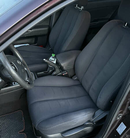 Червоний Хендай Соната, об'ємом двигуна 2 л та пробігом 225 тис. км за 5000 $, фото 10 на Automoto.ua