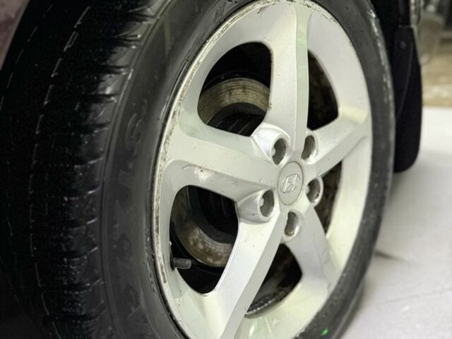 Червоний Хендай Соната, об'ємом двигуна 2.4 л та пробігом 133 тис. км за 8500 $, фото 23 на Automoto.ua