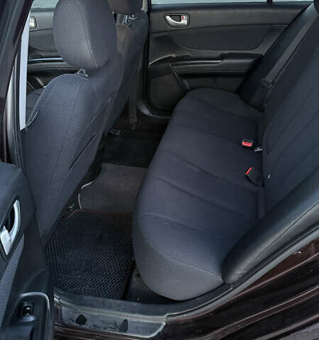 Червоний Хендай Соната, об'ємом двигуна 2 л та пробігом 225 тис. км за 5000 $, фото 12 на Automoto.ua