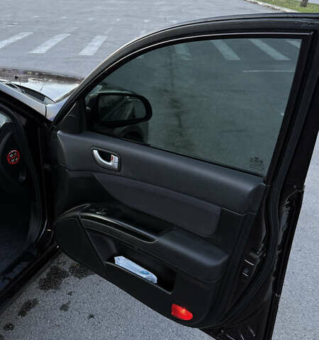 Червоний Хендай Соната, об'ємом двигуна 2 л та пробігом 225 тис. км за 5000 $, фото 15 на Automoto.ua