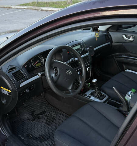 Червоний Хендай Соната, об'ємом двигуна 2 л та пробігом 225 тис. км за 5000 $, фото 9 на Automoto.ua