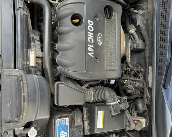 Червоний Хендай Соната, об'ємом двигуна 2.4 л та пробігом 270 тис. км за 6300 $, фото 5 на Automoto.ua