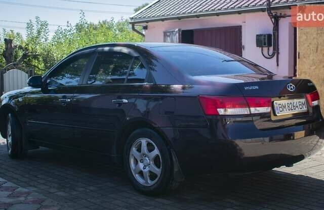 Червоний Хендай Соната, об'ємом двигуна 2 л та пробігом 198 тис. км за 6500 $, фото 11 на Automoto.ua