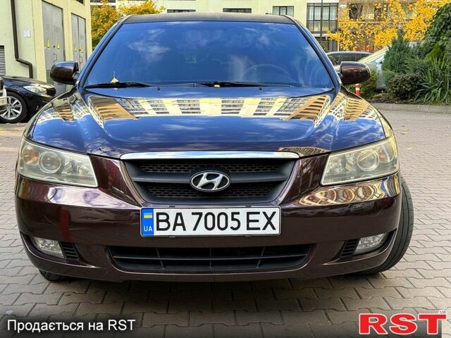 Червоний Хендай Соната, об'ємом двигуна 2.4 л та пробігом 270 тис. км за 6300 $, фото 3 на Automoto.ua