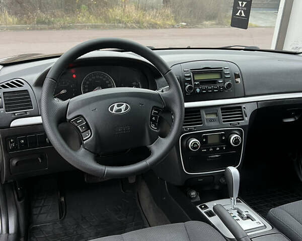 Красный Хендай Соната, объемом двигателя 2 л и пробегом 348 тыс. км за 6800 $, фото 18 на Automoto.ua