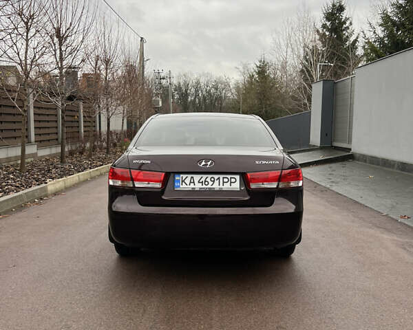 Красный Хендай Соната, объемом двигателя 2 л и пробегом 348 тыс. км за 6800 $, фото 14 на Automoto.ua