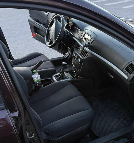 Червоний Хендай Соната, об'ємом двигуна 2 л та пробігом 225 тис. км за 5000 $, фото 16 на Automoto.ua