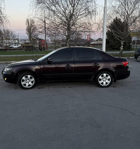 Червоний Хендай Соната, об'ємом двигуна 2 л та пробігом 225 тис. км за 5000 $, фото 6 на Automoto.ua