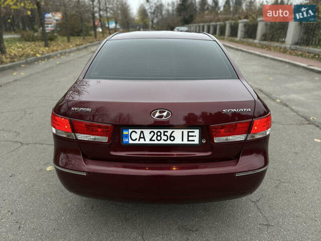 Красный Хендай Соната, объемом двигателя 2 л и пробегом 240 тыс. км за 5300 $, фото 24 на Automoto.ua