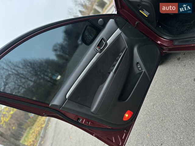 Красный Хендай Соната, объемом двигателя 2 л и пробегом 240 тыс. км за 5300 $, фото 32 на Automoto.ua