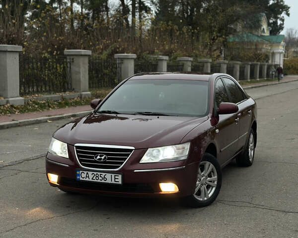 Красный Хендай Соната, объемом двигателя 2 л и пробегом 240 тыс. км за 5300 $, фото 18 на Automoto.ua