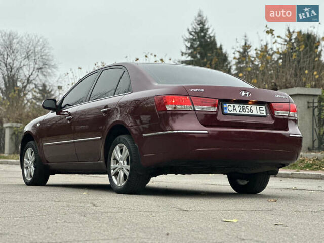 Красный Хендай Соната, объемом двигателя 2 л и пробегом 240 тыс. км за 5300 $, фото 28 на Automoto.ua