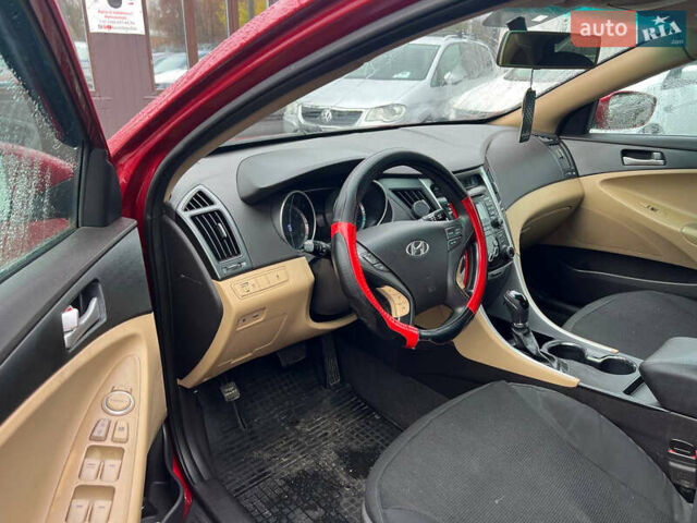 Красный Хендай Соната, объемом двигателя 2.4 л и пробегом 252 тыс. км за 6700 $, фото 14 на Automoto.ua