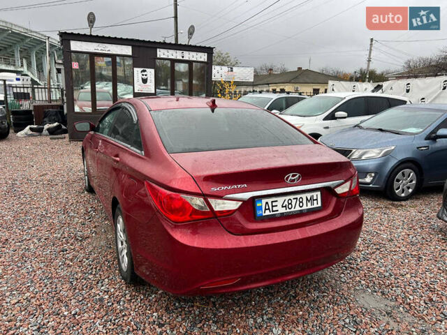 Красный Хендай Соната, объемом двигателя 2.4 л и пробегом 252 тыс. км за 6700 $, фото 7 на Automoto.ua