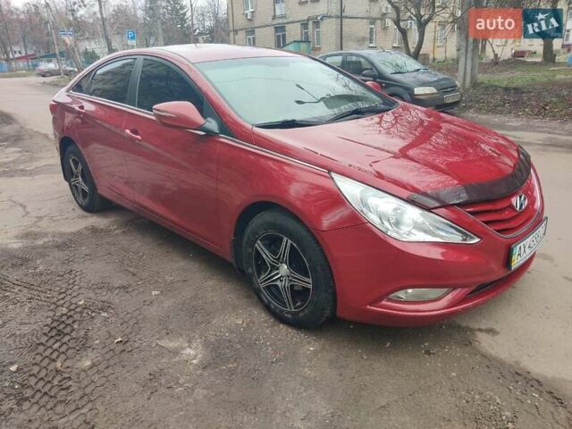 Красный Хендай Соната, объемом двигателя 2 л и пробегом 206 тыс. км за 8500 $, фото 1 на Automoto.ua