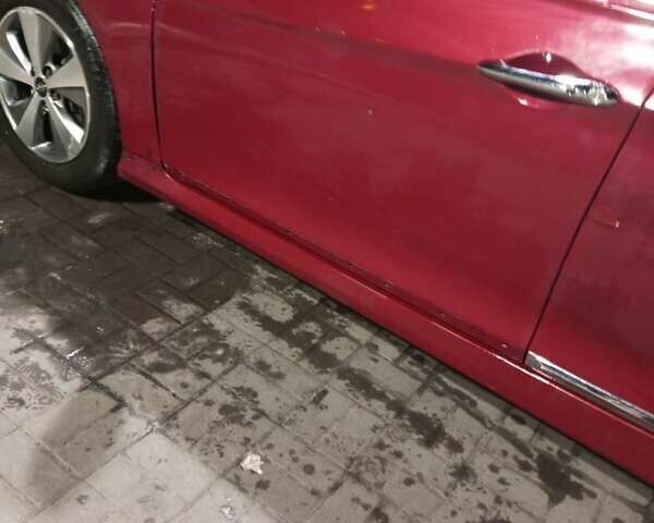 Червоний Хендай Соната, об'ємом двигуна 2.4 л та пробігом 165 тис. км за 9200 $, фото 9 на Automoto.ua