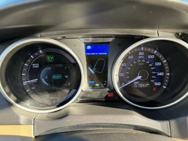 Красный Хендай Соната, объемом двигателя 2.4 л и пробегом 255 тыс. км за 8750 $, фото 6 на Automoto.ua