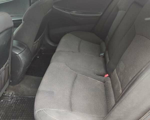 Красный Хендай Соната, объемом двигателя 2 л и пробегом 206 тыс. км за 8500 $, фото 18 на Automoto.ua