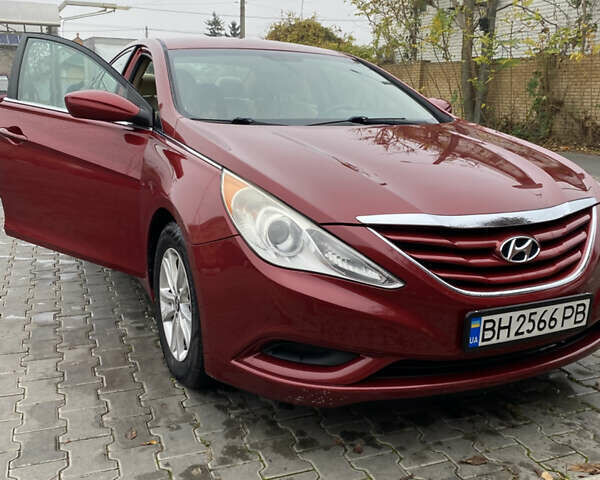 Красный Хендай Соната, объемом двигателя 2.36 л и пробегом 191 тыс. км за 7800 $, фото 3 на Automoto.ua