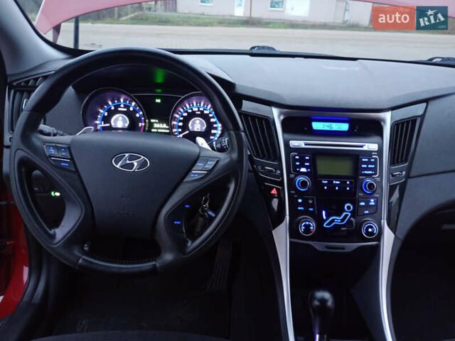 Красный Хендай Соната, объемом двигателя 2.4 л и пробегом 187 тыс. км за 8200 $, фото 10 на Automoto.ua