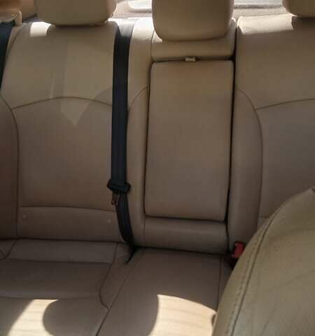 Красный Хендай Соната, объемом двигателя 2.36 л и пробегом 185 тыс. км за 8699 $, фото 9 на Automoto.ua