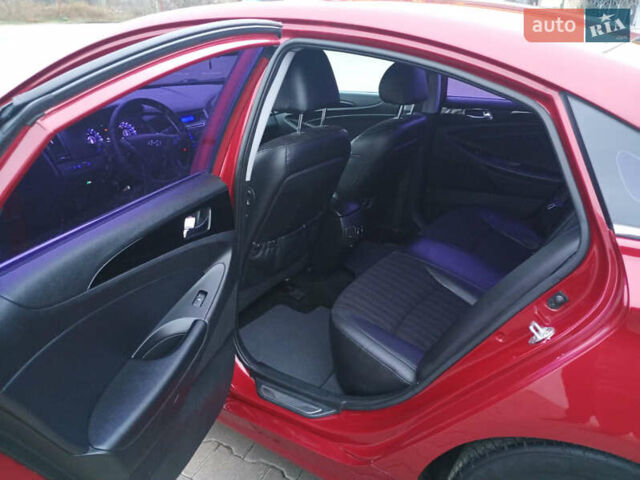 Красный Хендай Соната, объемом двигателя 2.4 л и пробегом 187 тыс. км за 8200 $, фото 12 на Automoto.ua